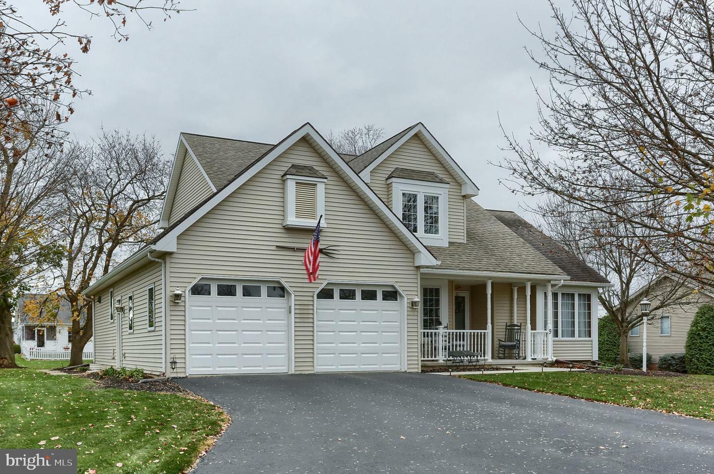 Property Photo:  9 E Eppley Drive  PA 17015 