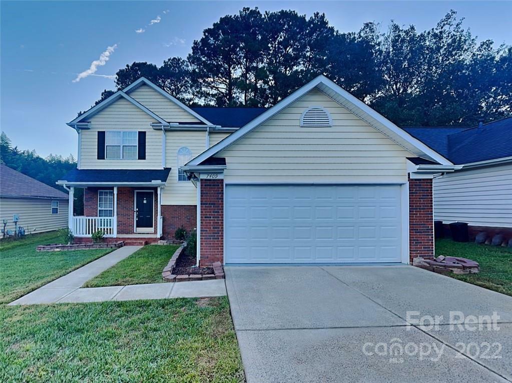 7409 Starvalley Drive  Charlotte NC 28210 photo