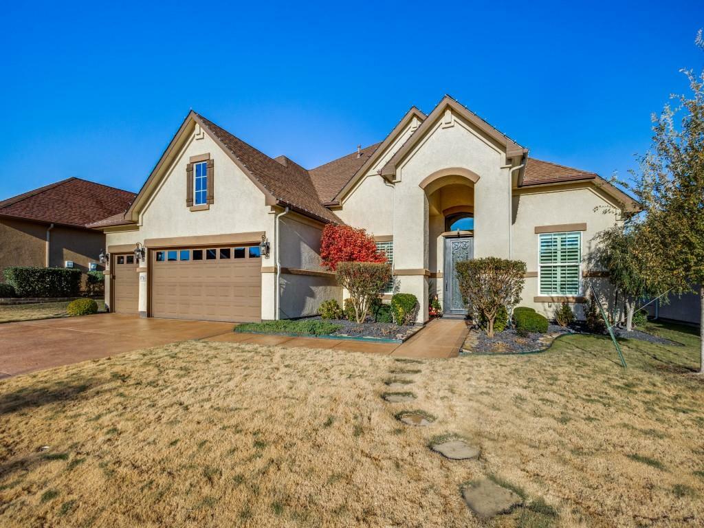 Property Photo: 8716 Crestview Drive TX 76207