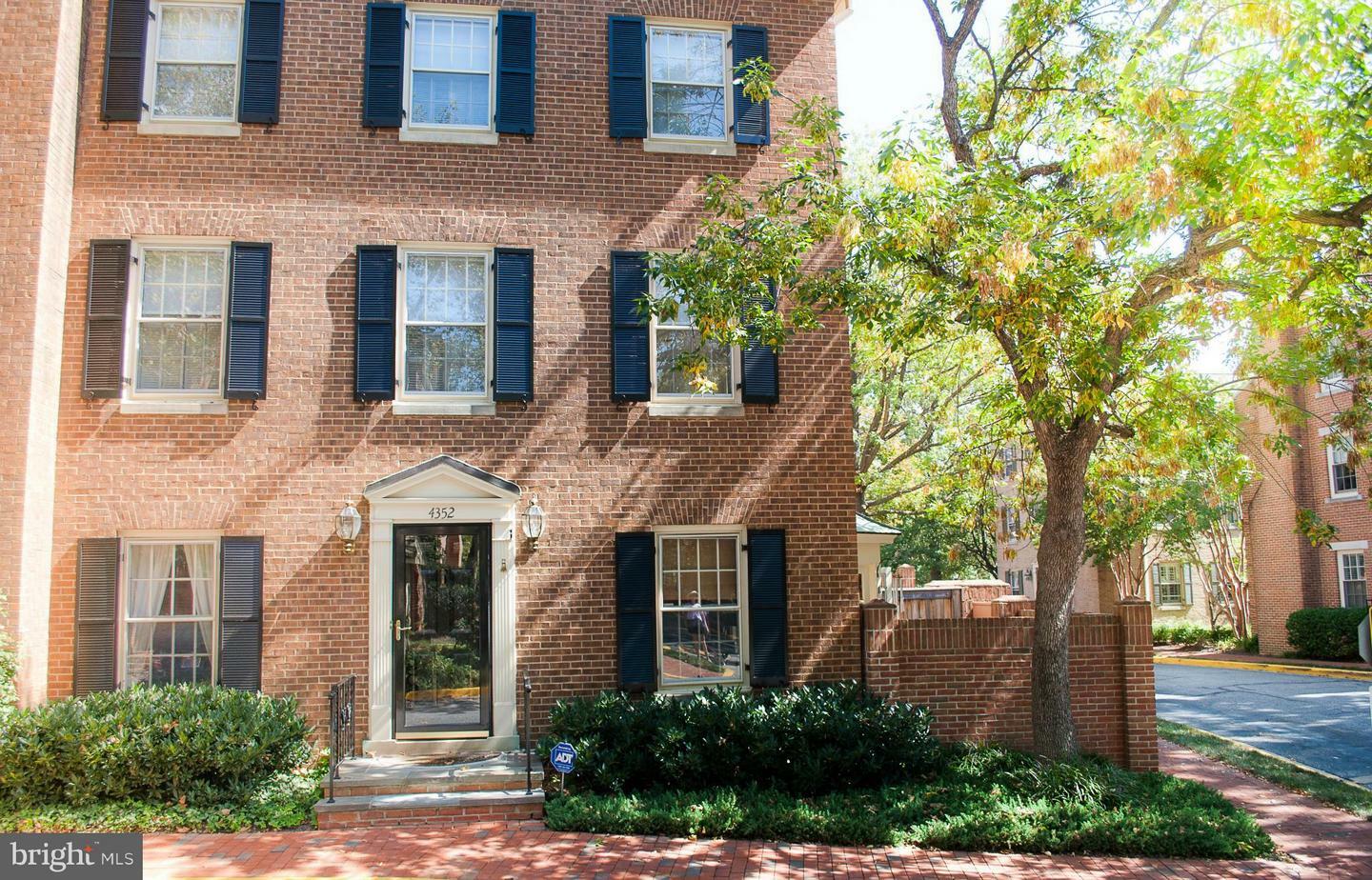 Property Photo:  4352 Westover Place NW  DC 20016 