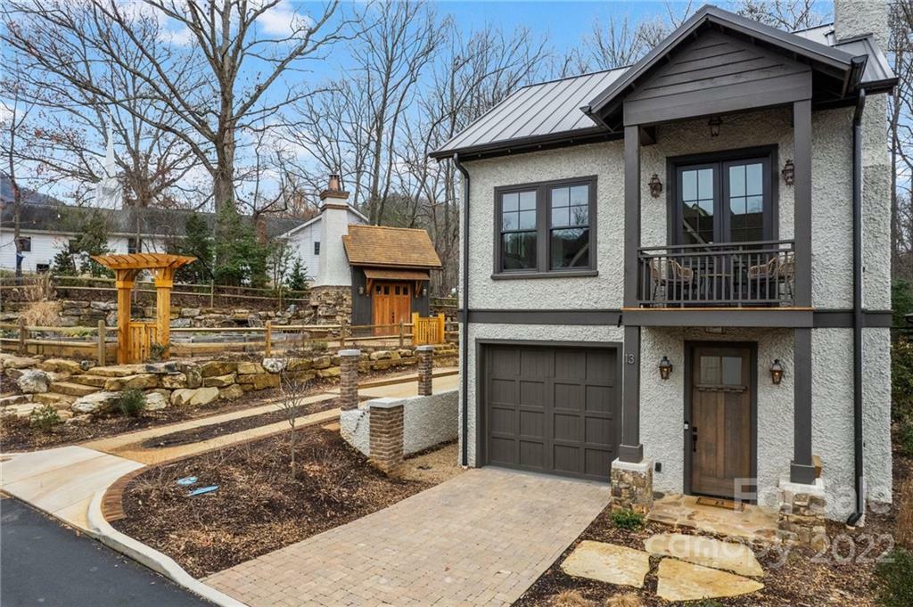 Property Photo: 13 Fay Jones Lane NC 28711