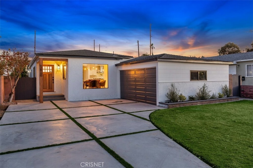 Property Photo:  12960 Rubens Avenue  CA 90066 