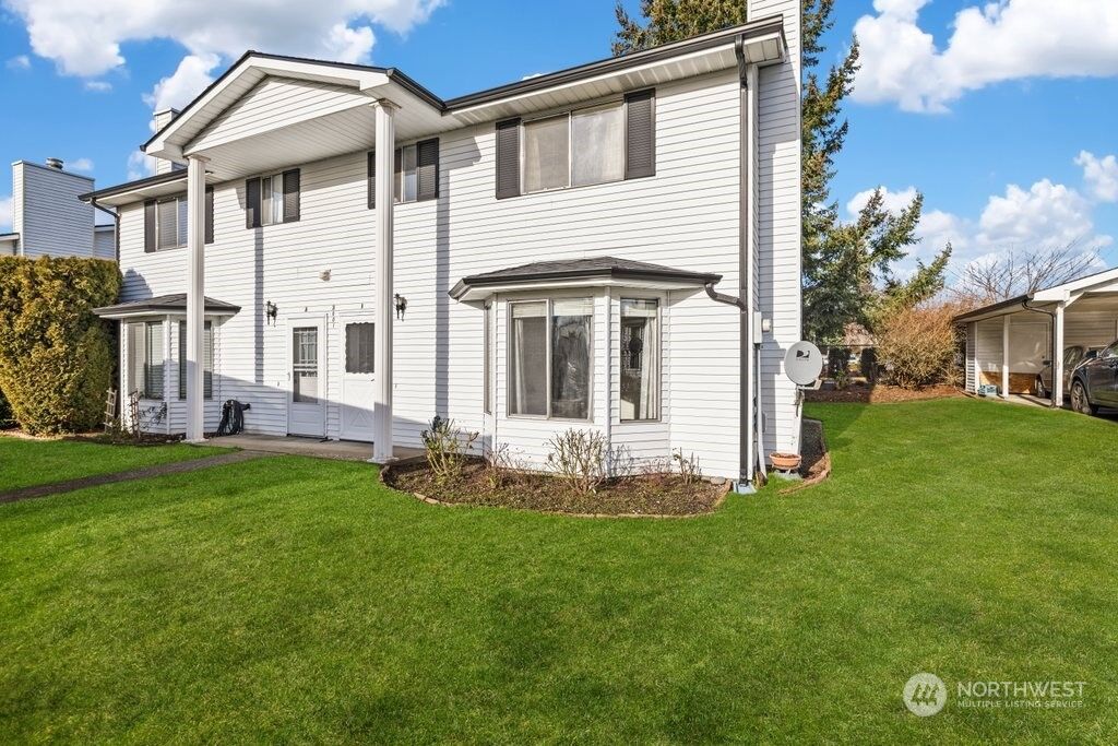 Property Photo:  3601 I Street SE 7B  WA 98002 