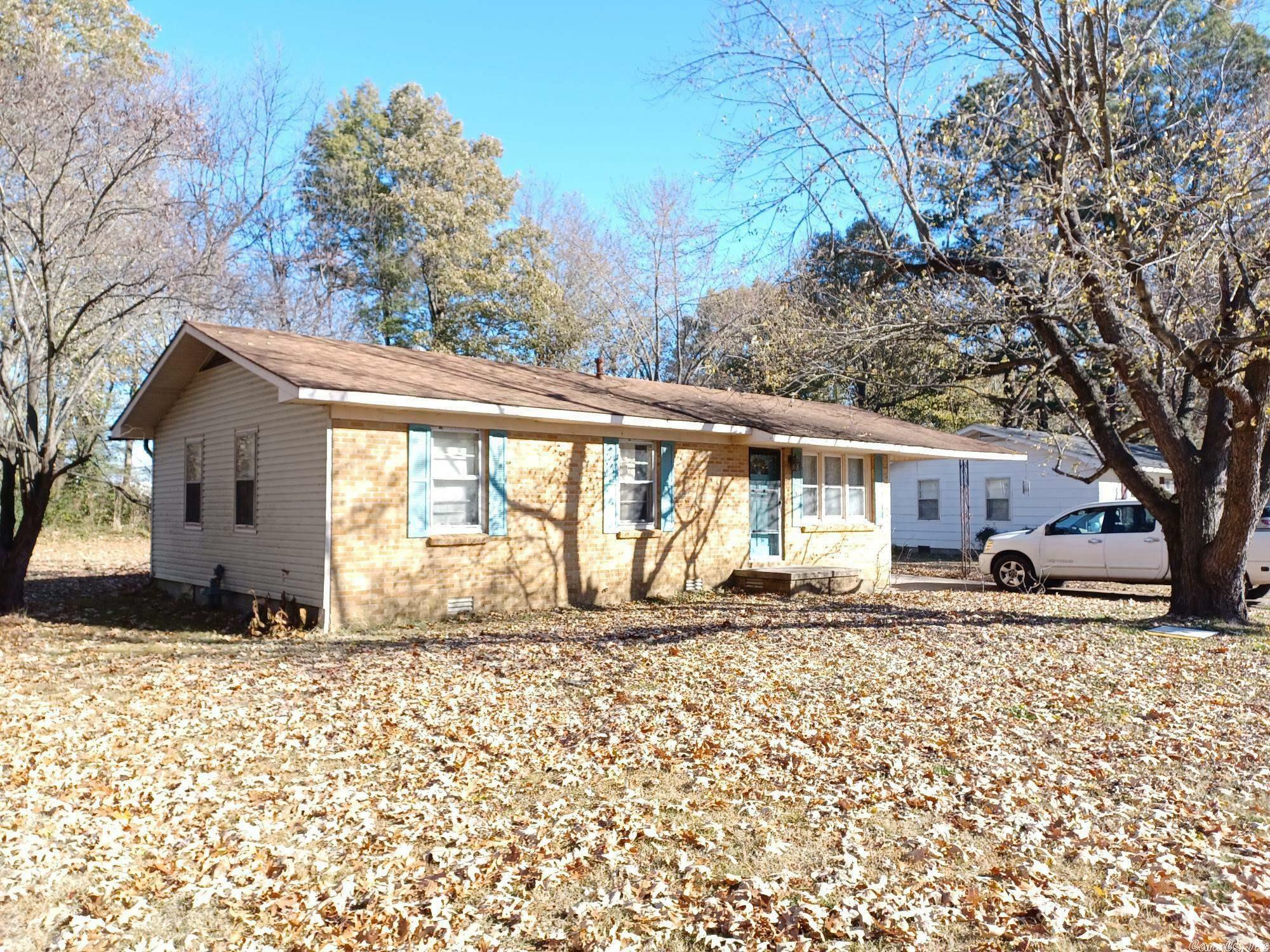 Property Photo:  772 E Miller  AR 72454 