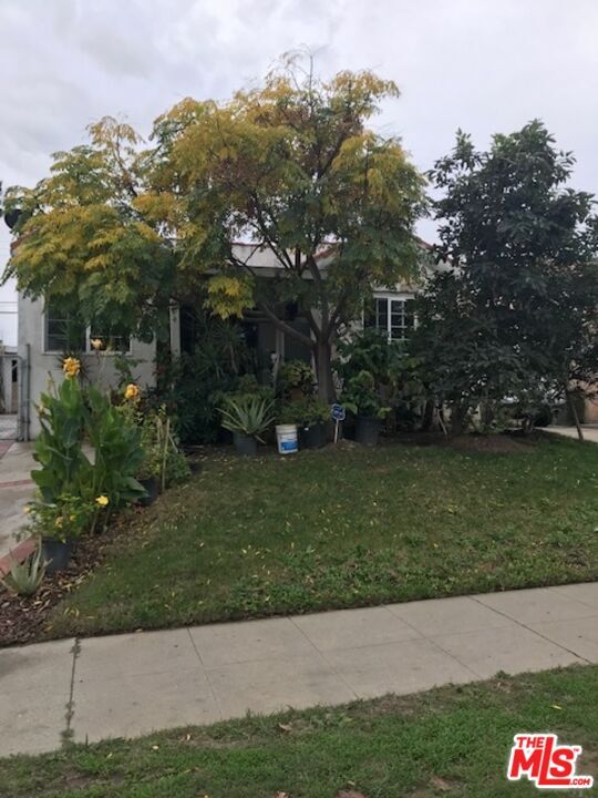 Property Photo:  604  W 102nd St  CA 90044 