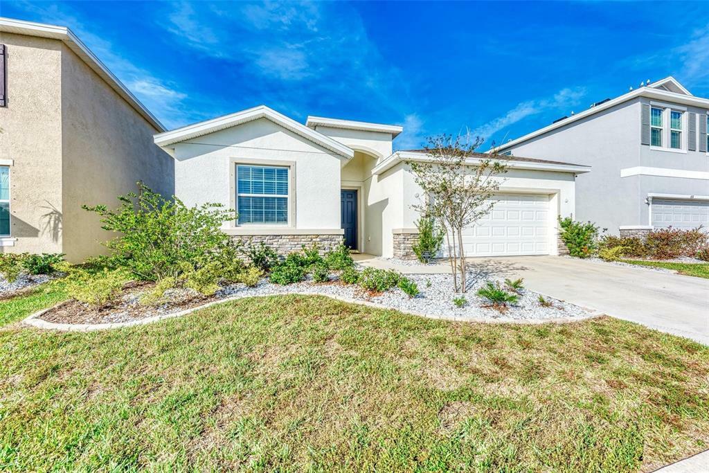 Property Photo:  638 8th Street NW  FL 33570 