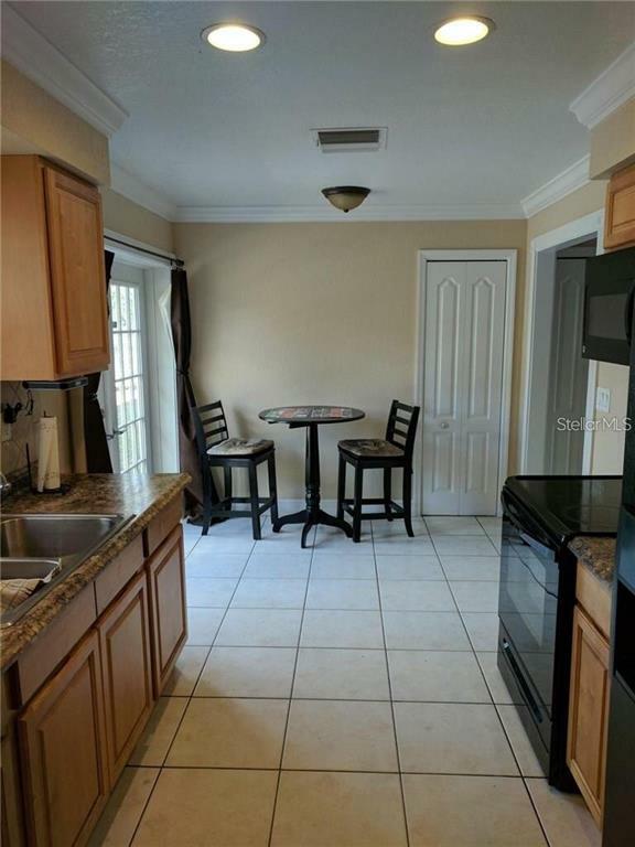 Property Photo:  3944 Strickland Court  FL 33812 