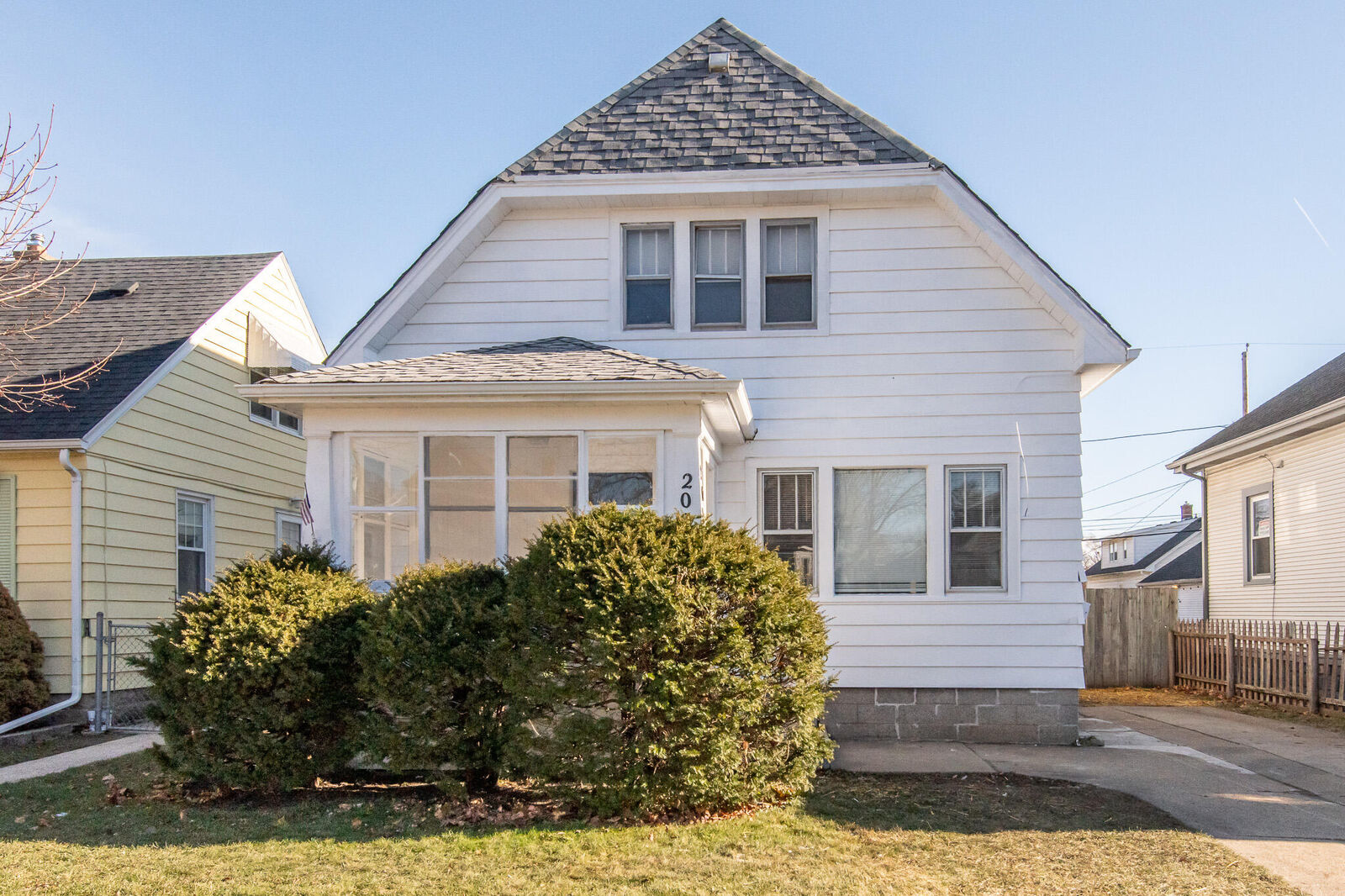Property Photo:  2021 Hickory Grove Ave  WI 53403 