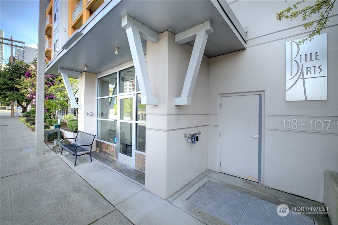 Property Photo:  118 107th Avenue NE 415  WA 98004 