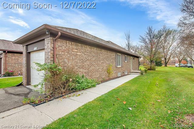 Property Photo:  3627 Heritage Parkway  MI 48124 