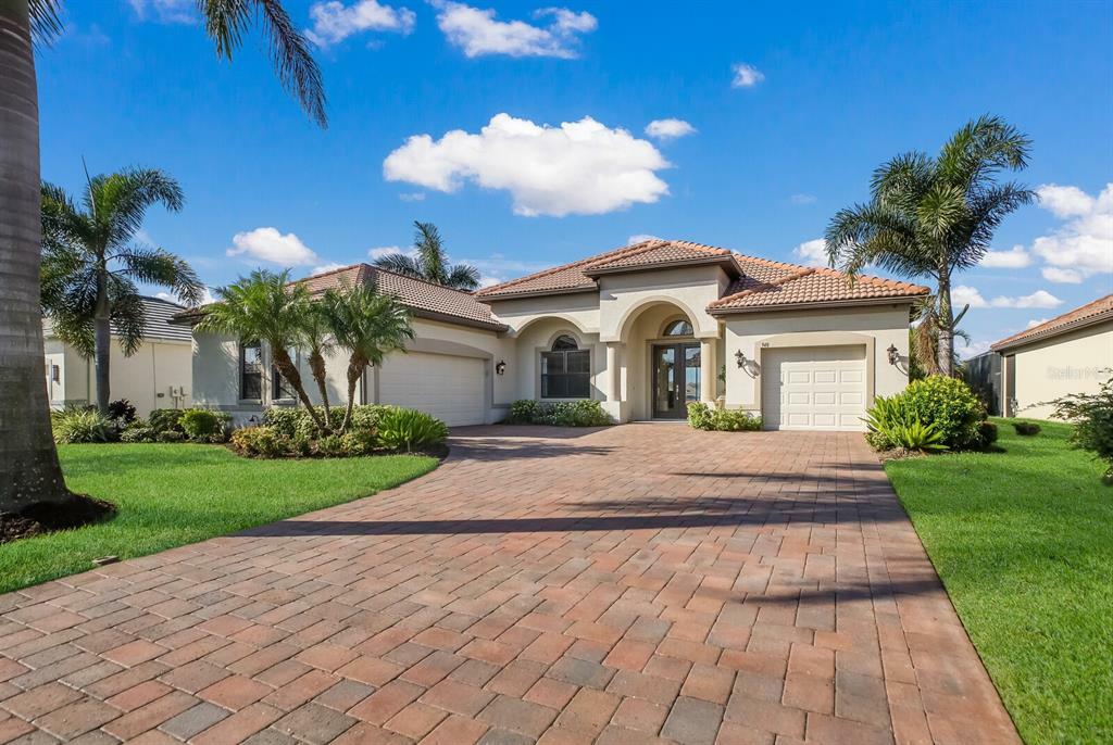 Property Photo: 948 145th Street Circle NE FL 34212