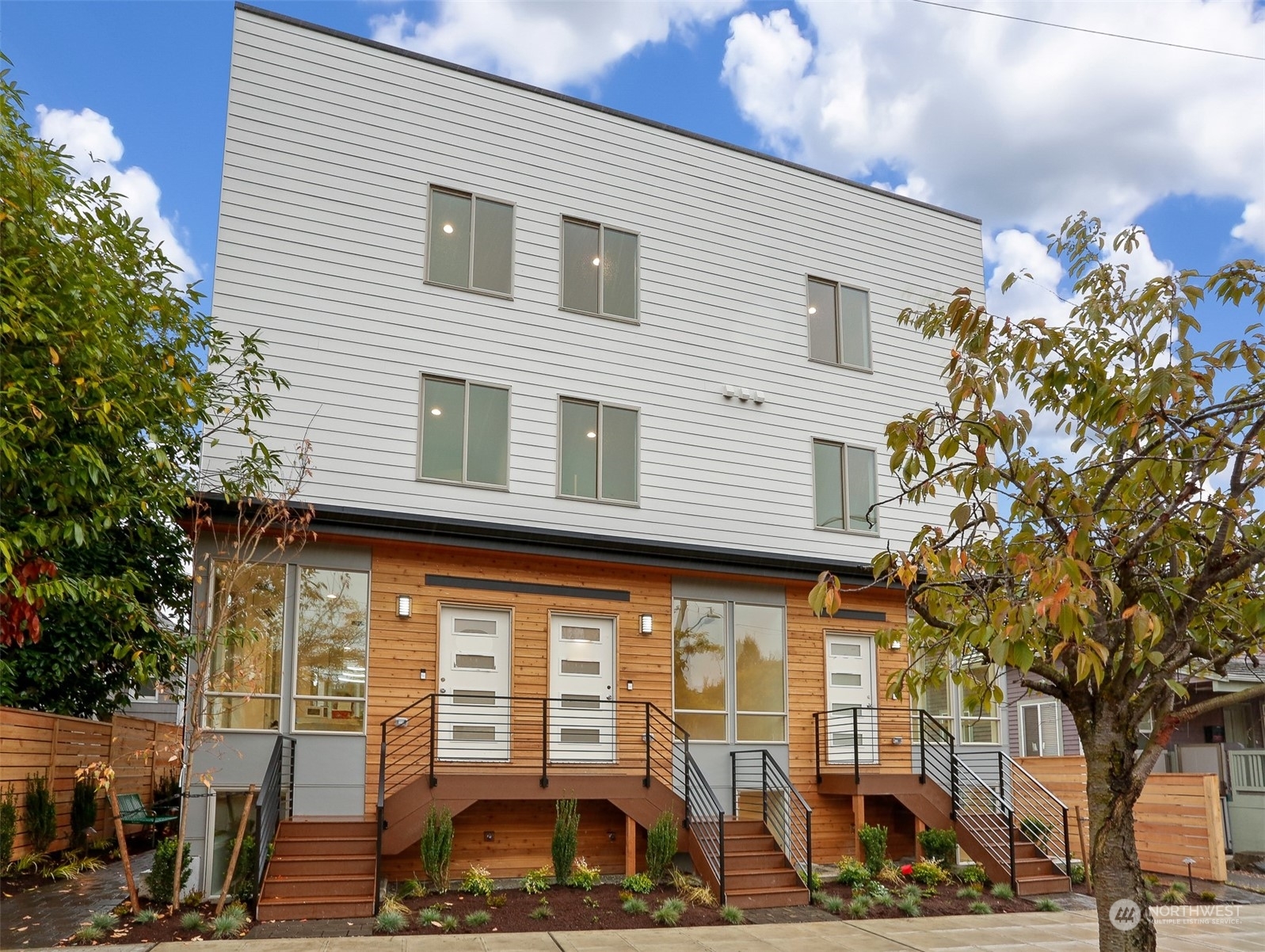 Property Photo: 5612 14th Avenue NW B WA 98107