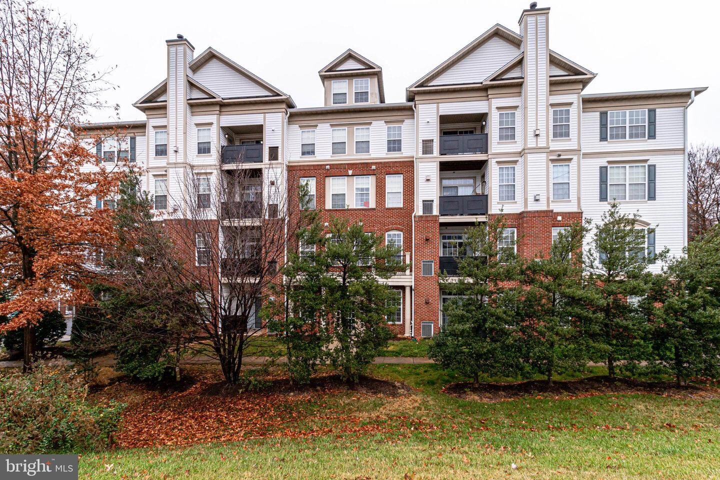 Property Photo:  11501 Cardoness Lane 302  VA 22030 