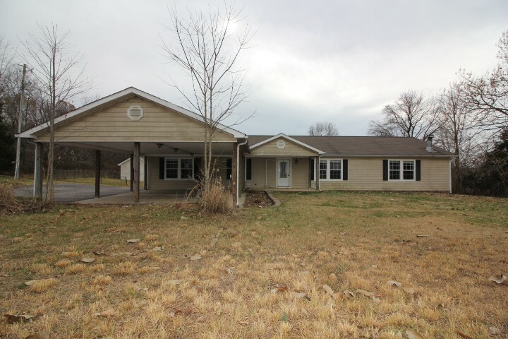 Property Photo:  2827 Mosley Ferry Rd  TN 37015 