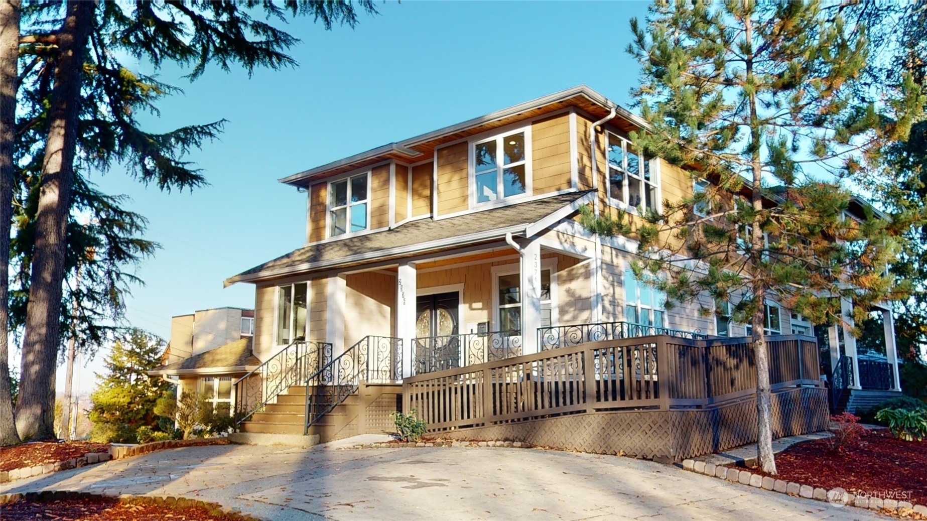 Property Photo: 2376 W Howe Street WA 98199