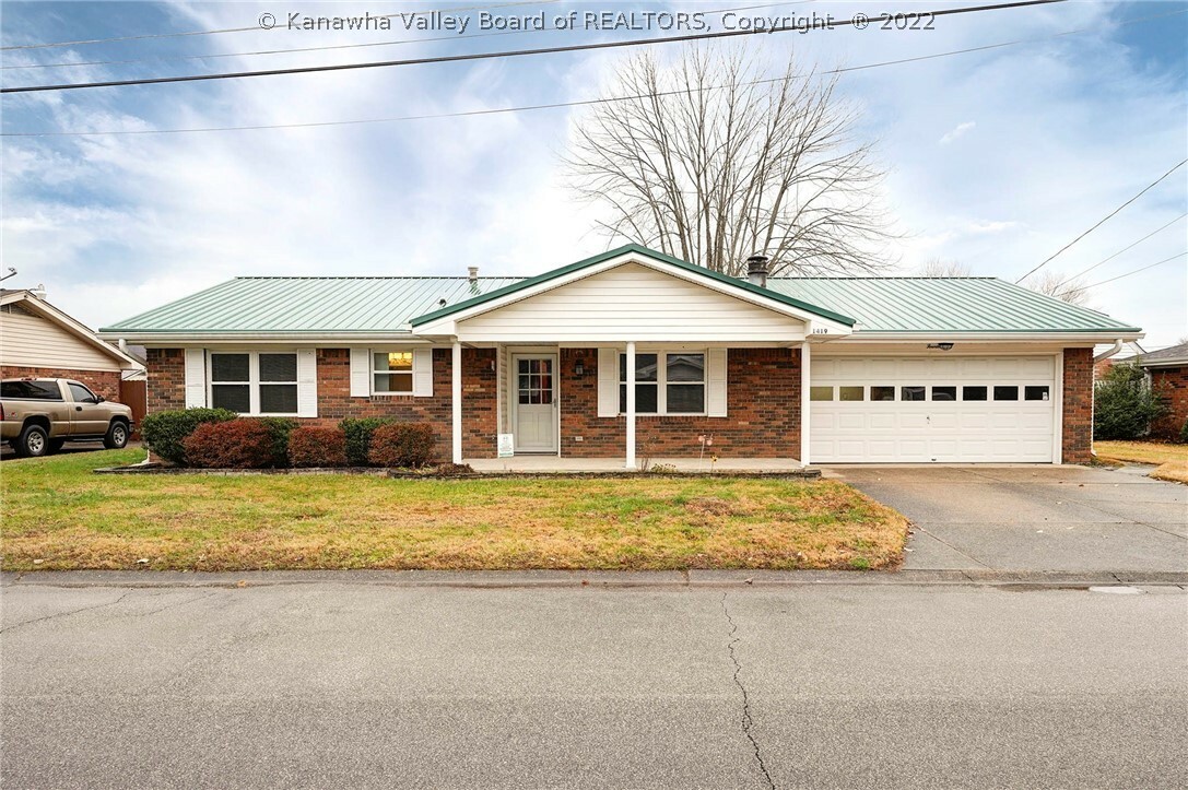 Property Photo: 1419 Riverdale Estates WV 25213