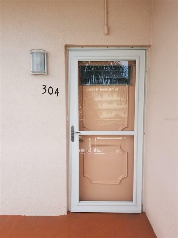 Property Photo: 5623 80th St N 304 FL 33709