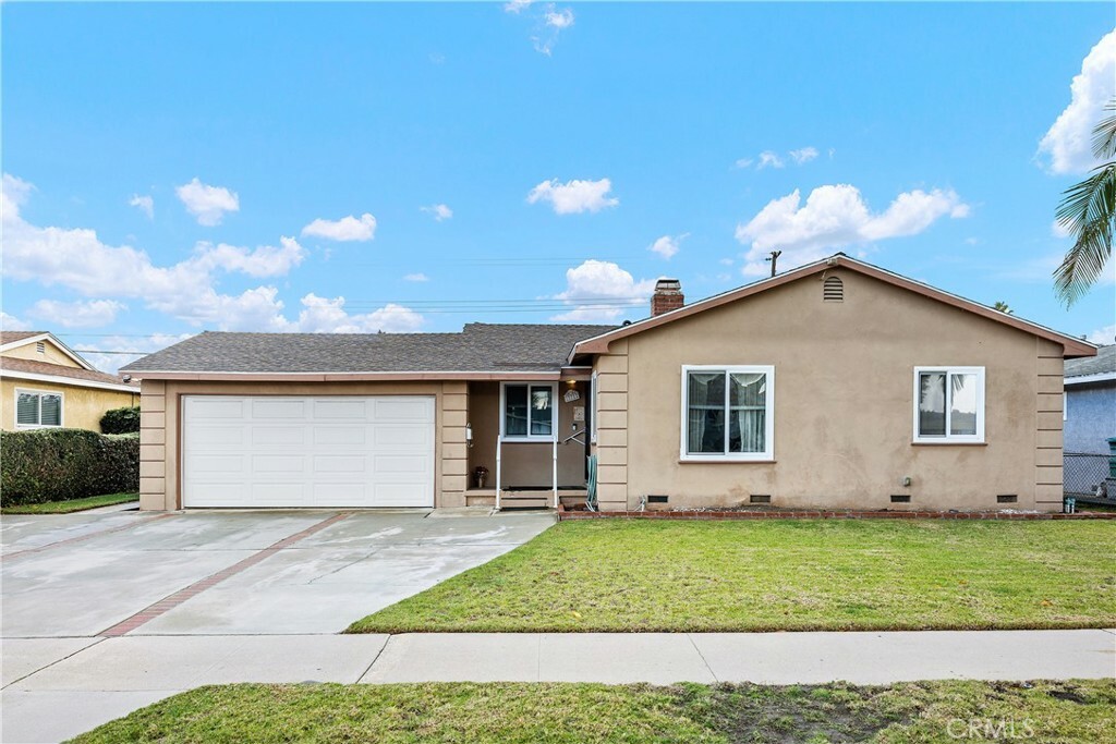 Property Photo:  13712 Chestnut Street  CA 92683 