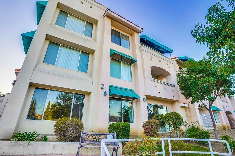 Property Photo:  111 Marguerita Avenue 100  CA 91754 