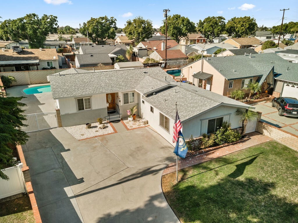 Property Photo: 11209 Archway Drive CA 90604