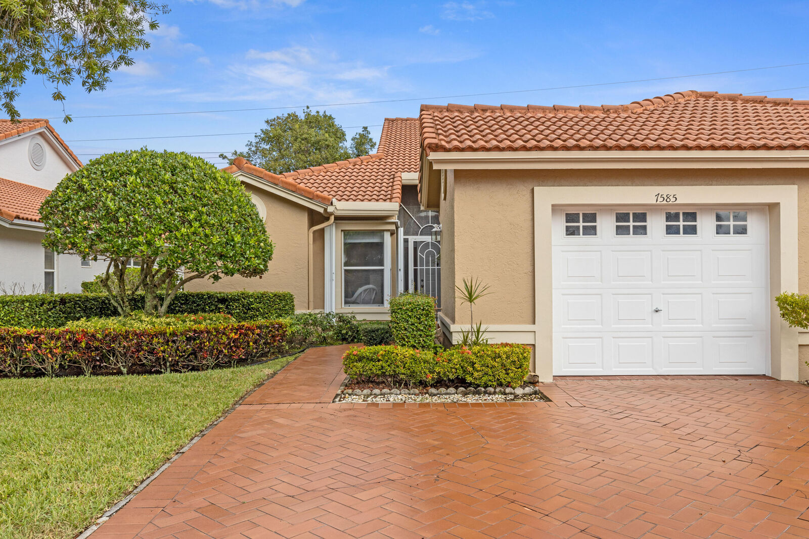 Property Photo:  7585 Island Breeze Terrace  FL 33437 