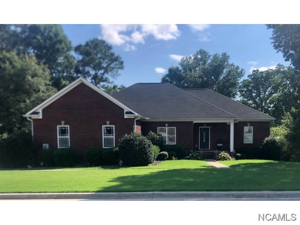Property Photo: 1707 SE Church Hill Ln AL 35055