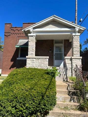 Property Photo: 4715 Ashland Court MO 63115