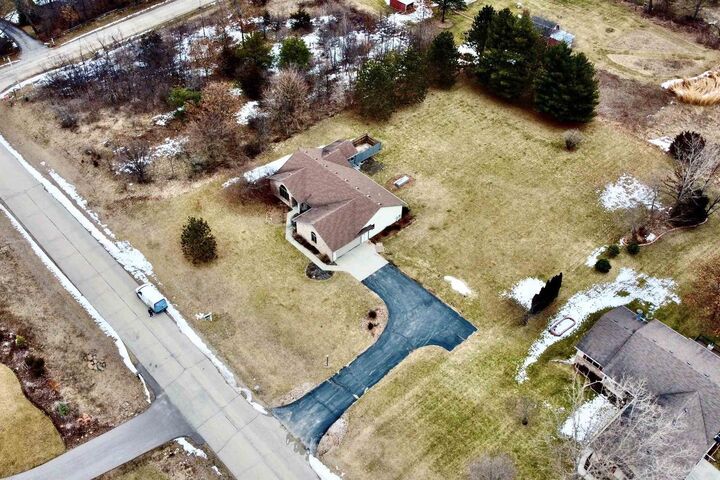 5706 North Vista Lane  Janesville WI 53548 photo