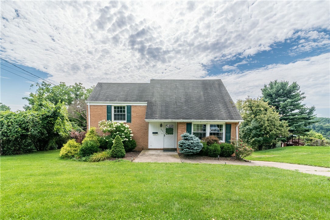 Property Photo:  856 Lochlin Drive  PA 15243 