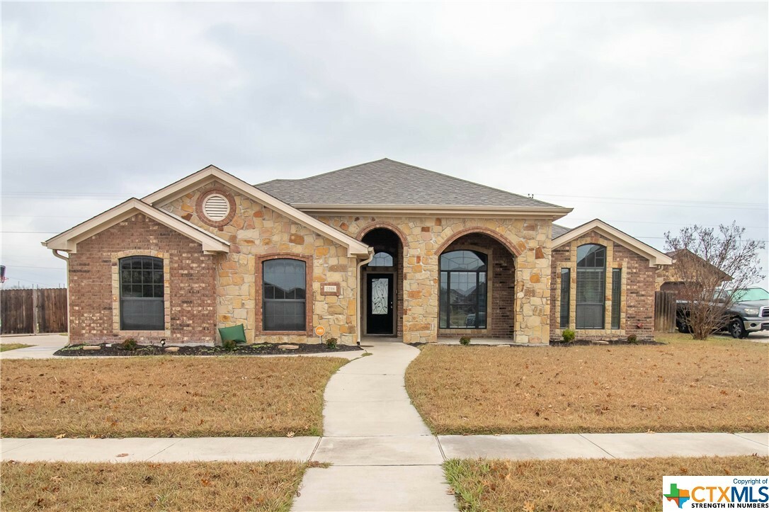 Property Photo:  2218 Sparrow Road  TX 76542 