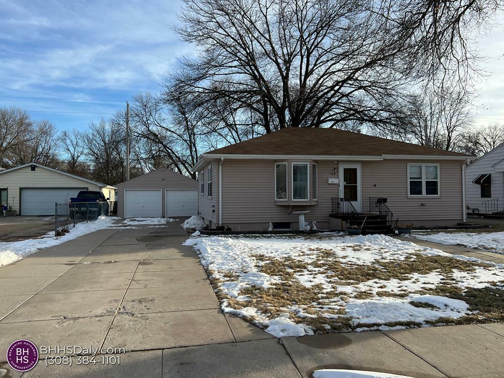 109 W 18th St  Grand Island NE 68801 photo