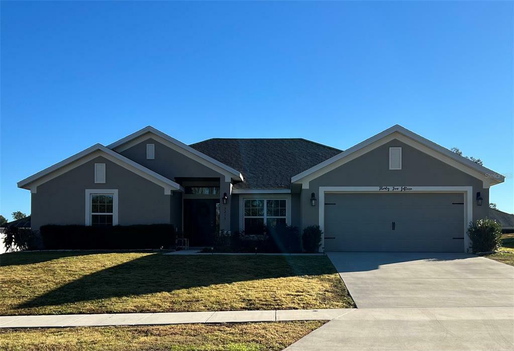 Property Photo: 3215 SE 42nd Terrace FL 34480