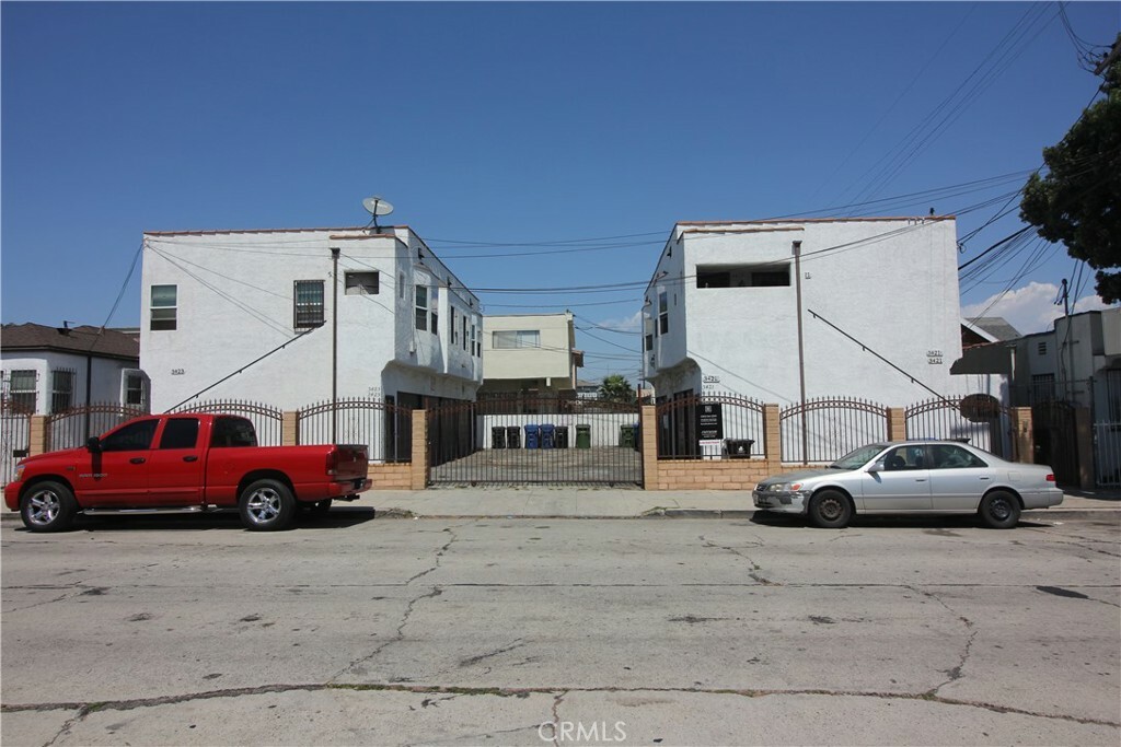 Property Photo: 3421 W 63rd Street CA 90043