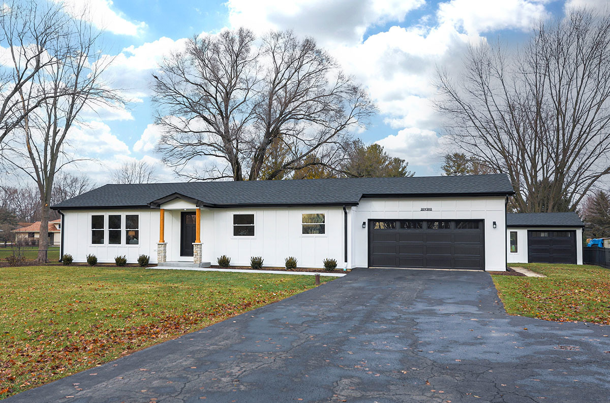 Property Photo:  28W590 Laurel Drive  IL 60564 