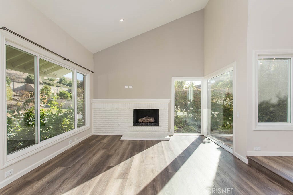 Property Photo:  2909 Sierra Drive  CA 91362 