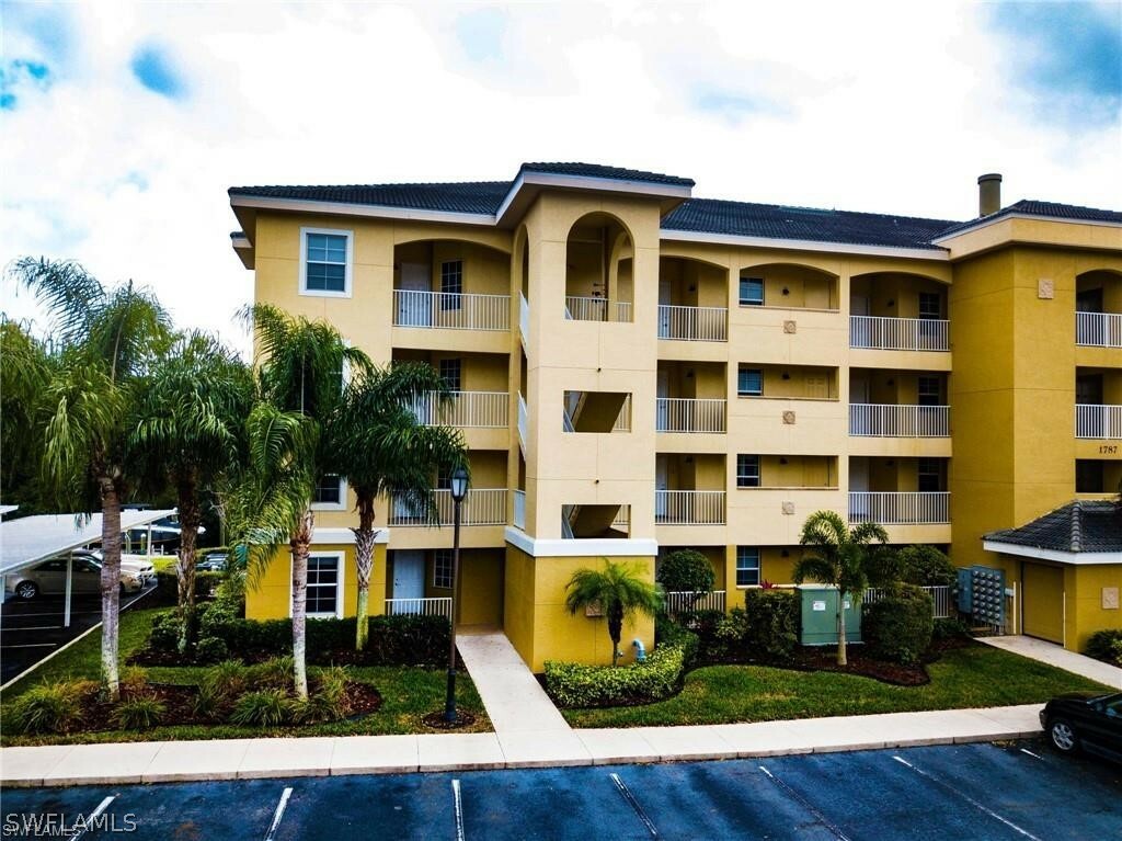 Property Photo:  1787 Four Mile Cove Parkway 411  FL 33990 