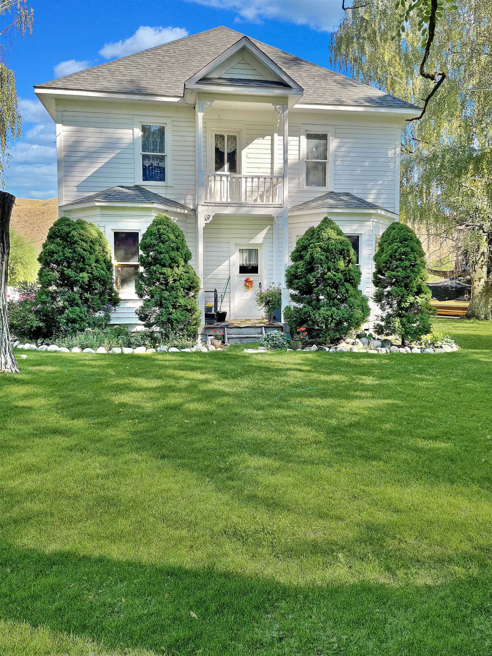 Property Photo: 196 Gold Creek Loop Rd WA 98812