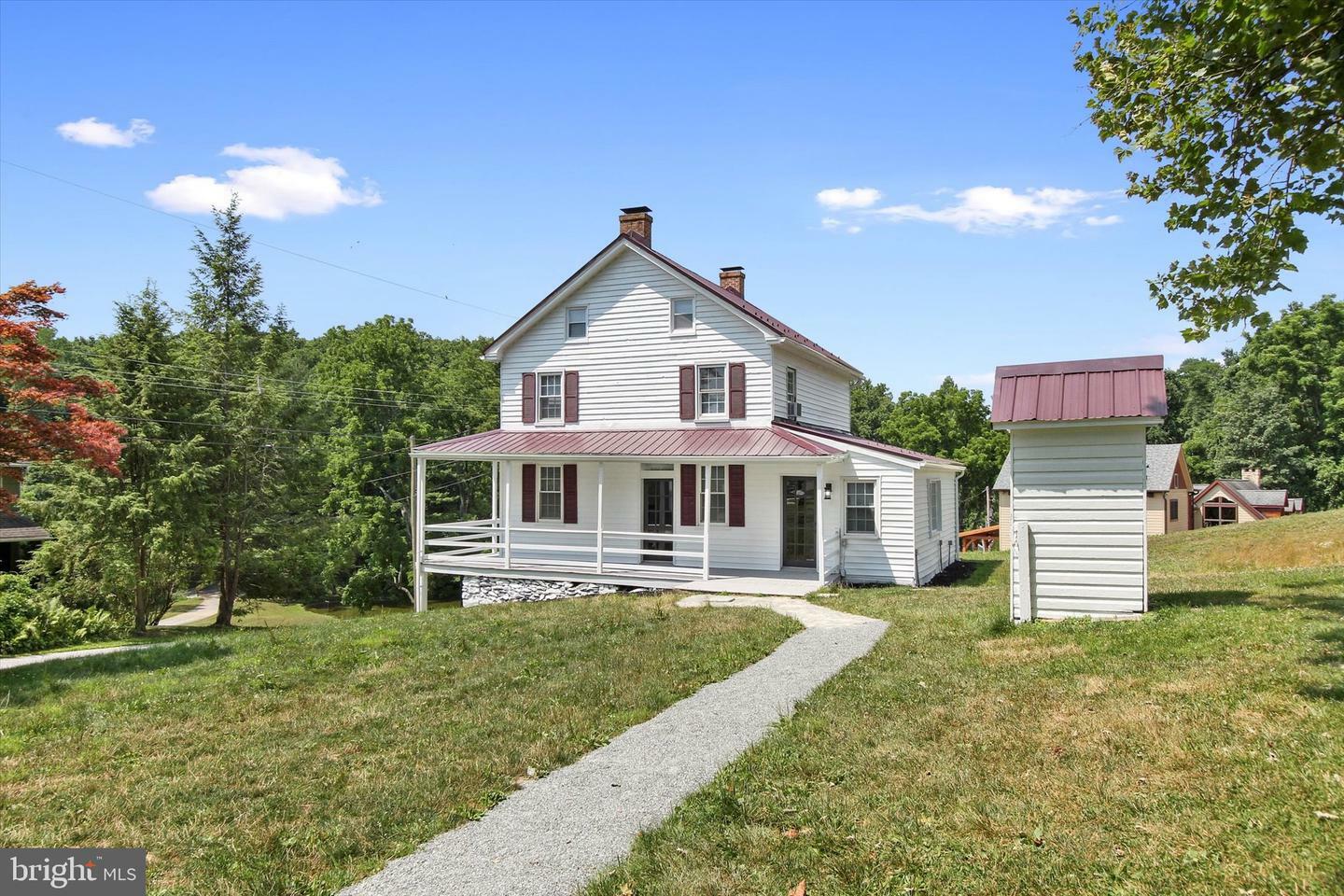 Property Photo:  3395 Lower Glades Road  PA 17406 