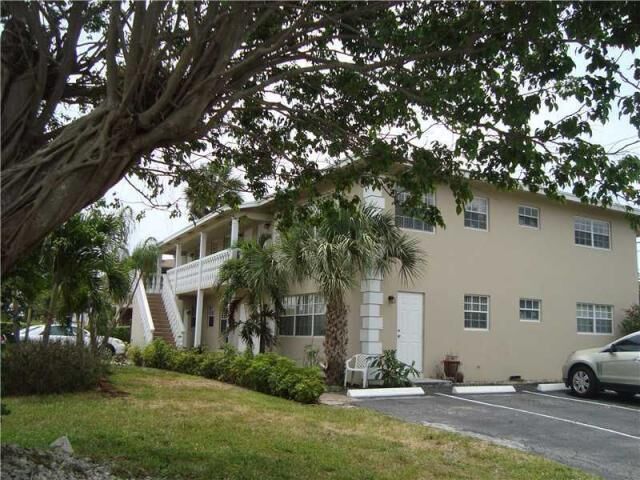 Property Photo:  1820 NE 56th Street 5  FL 33308 