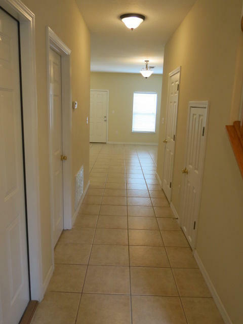 Property Photo: 96 2nd Avenue Unit D FL 32579