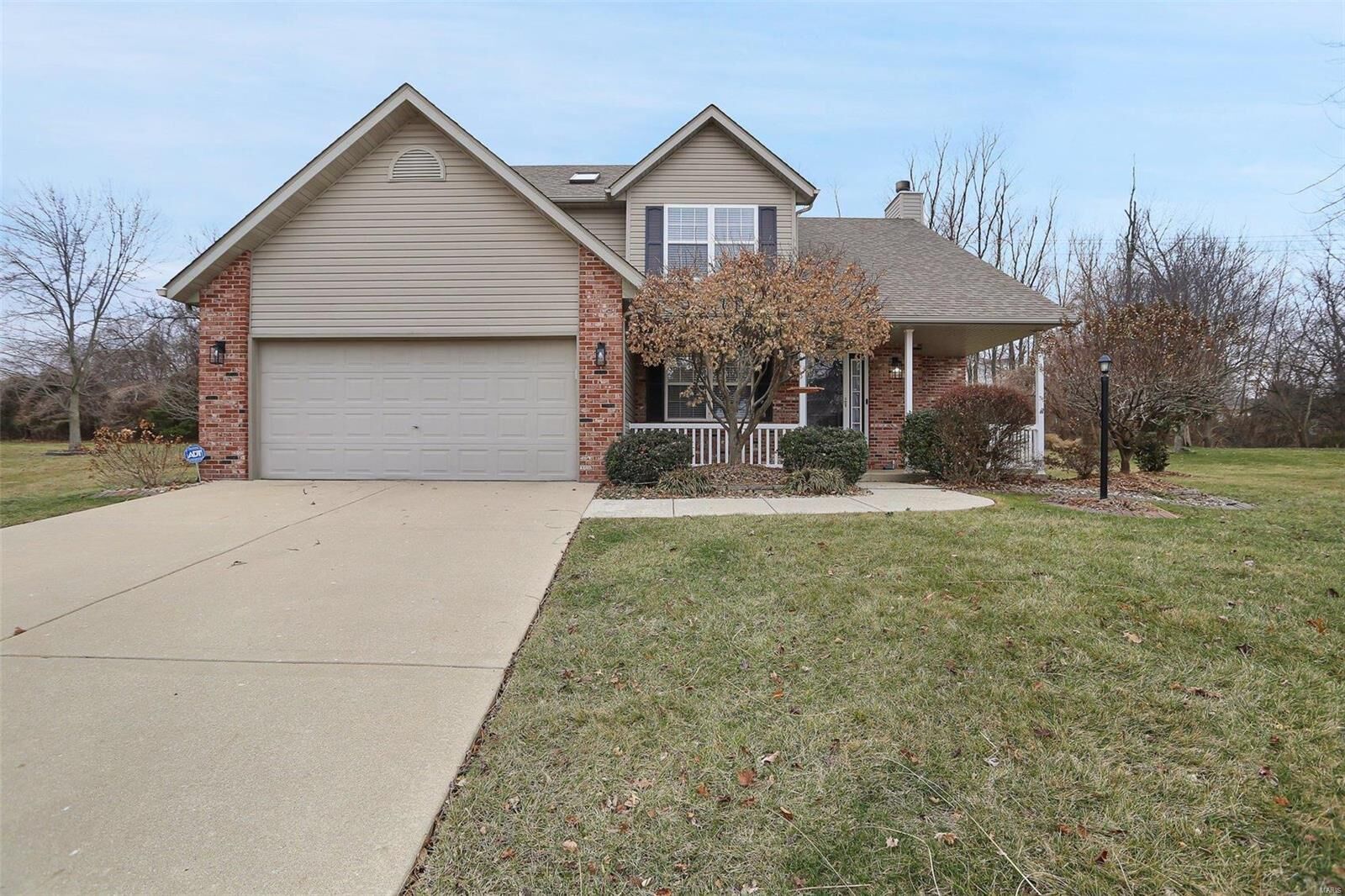 Property Photo:  2807 Hunters Crossing Drive  IL 62025 
