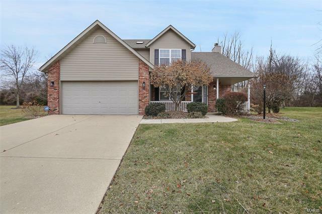 Property Photo: 2807 Hunters Crossing Drive IL 62025