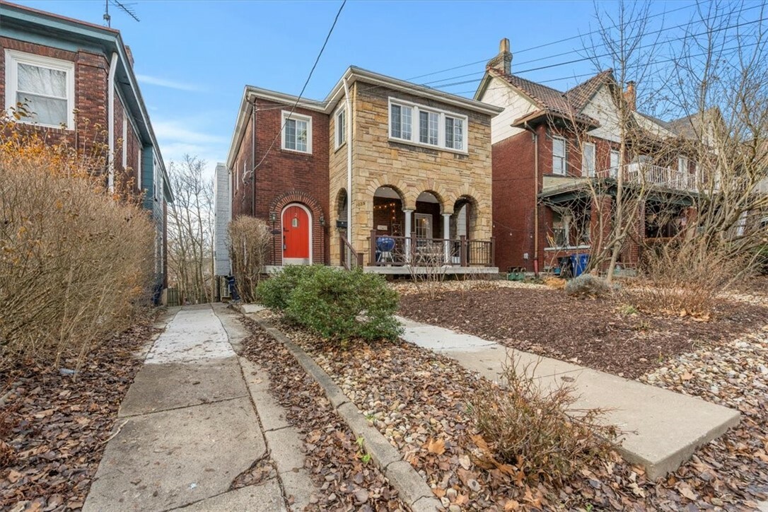 Property Photo: 1025 Farragut St PA 15206