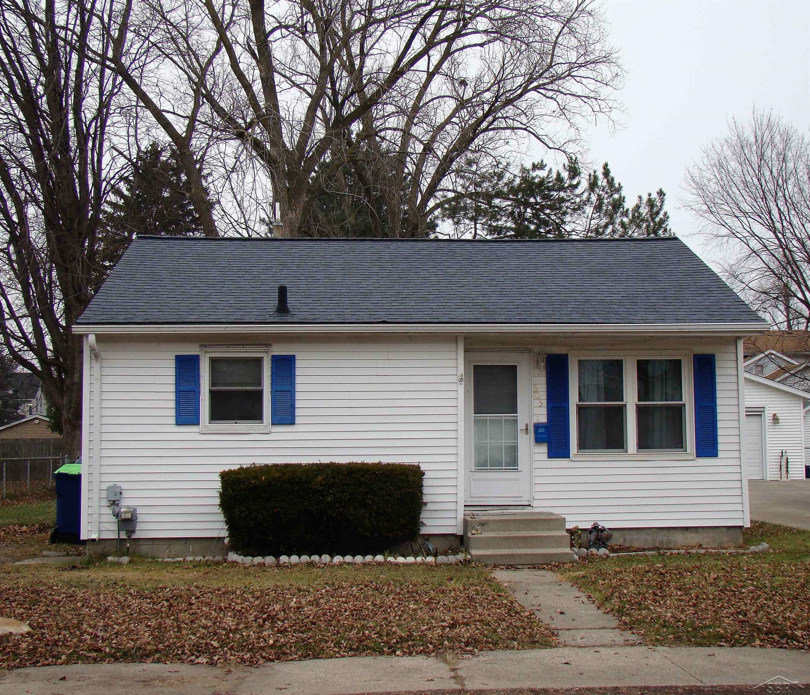 305 36th Street  Bay City MI 48708 photo