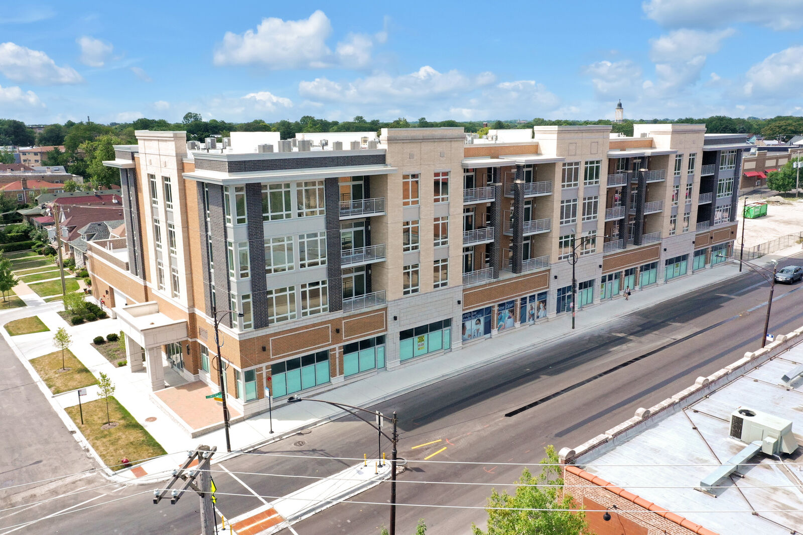 Property Photo: 4758 N Laramie Avenue 304 IL 60630