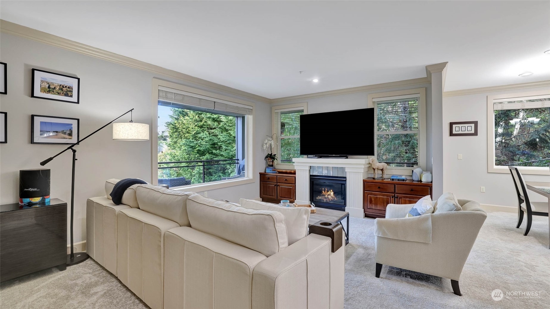 Property Photo:  8850 Redmond-Woodinville Road NE 403  WA 98052 