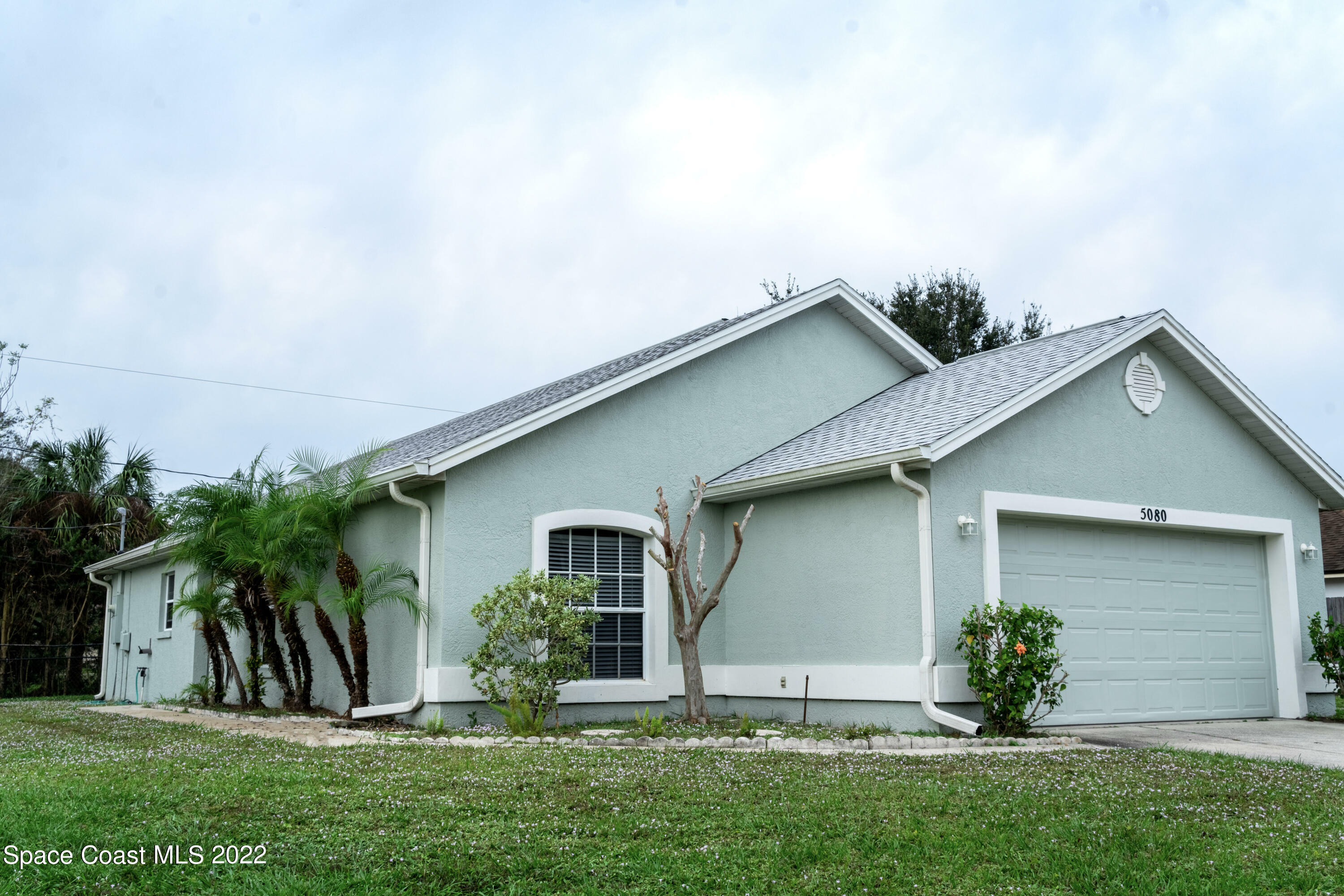 Property Photo:  5080 Volusia Avenue  FL 32780 