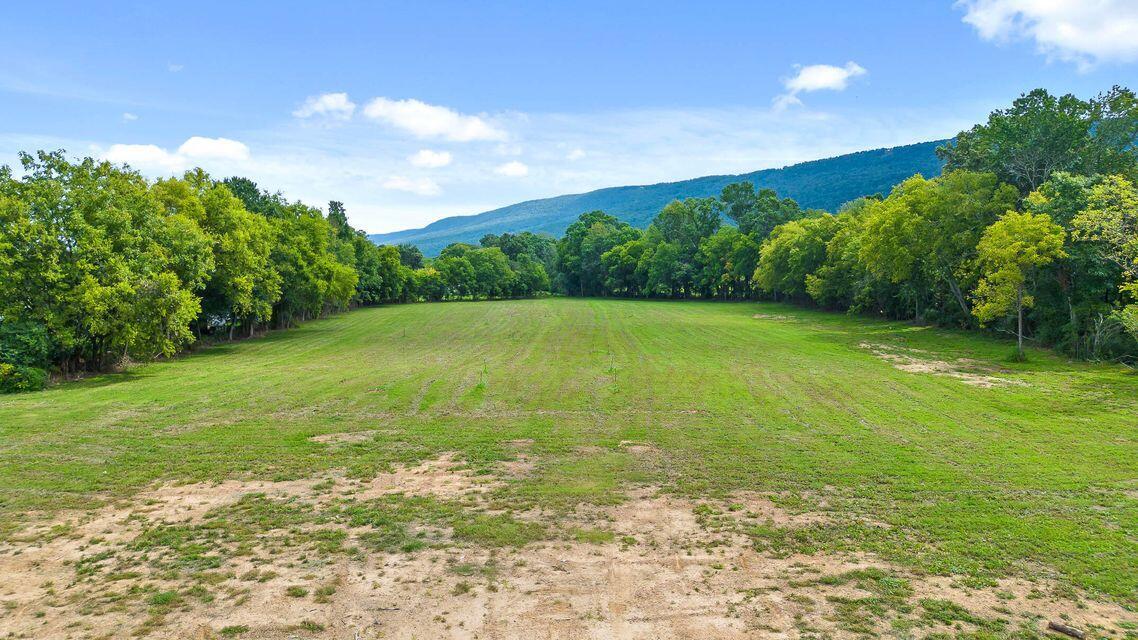 Property Photo: 1140 Alvin C York Highway TN 37397