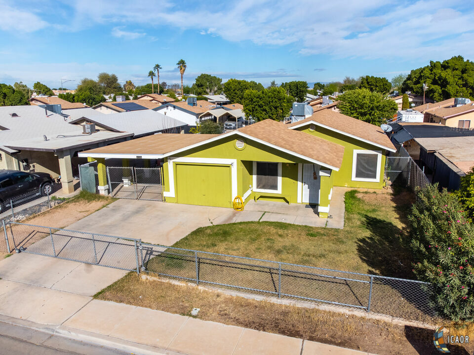 Property Photo:  685   Cristina Najar St  CA 92227 