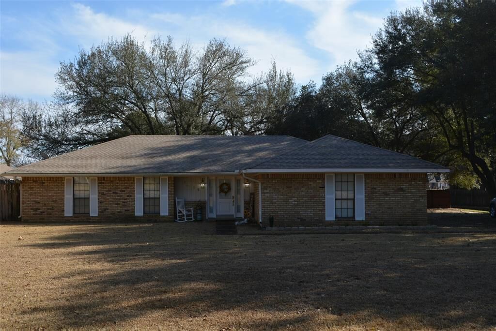 Property Photo:  6165 Buncombe Road  LA 71129 